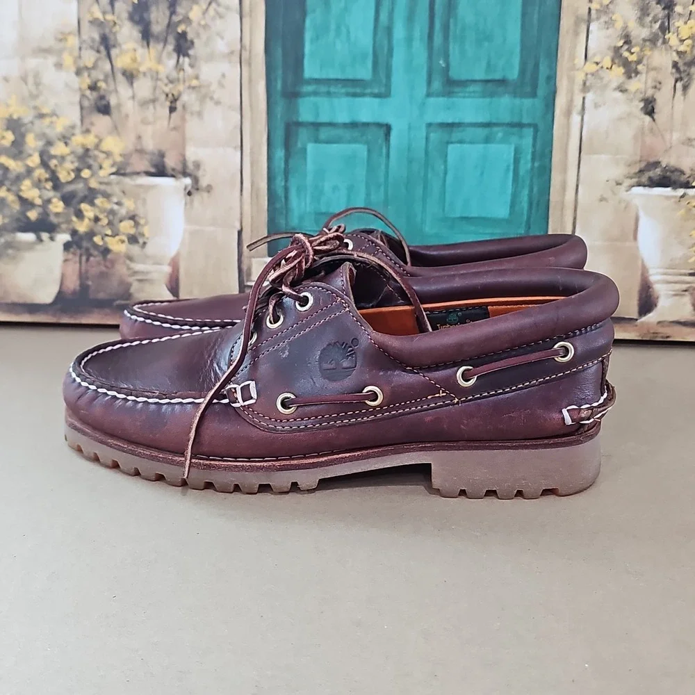 Timberland 3-Eye Lug Handsewn Boat Shoe -BURGUNDY - Men's size 8 Wide